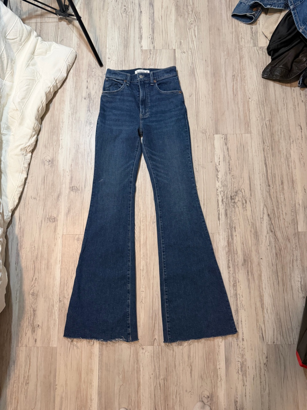 Abercrombie&Fitch Women’s Dark Blue Stretch Flare Jeans